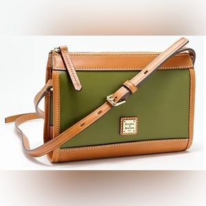 Dooney & Bourke Green Crossbody handbag